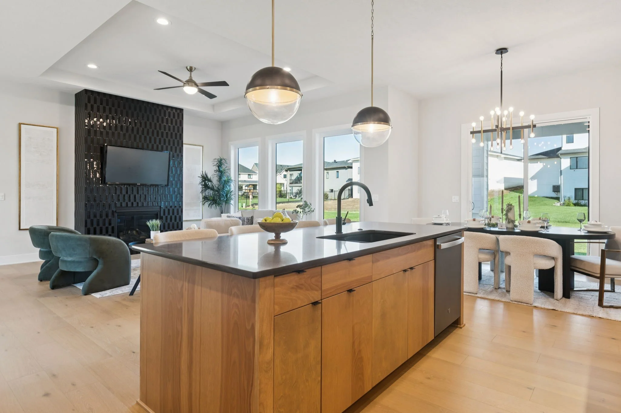 13-web-or-mls-7285 - 21056 Joseph St_13.jpg