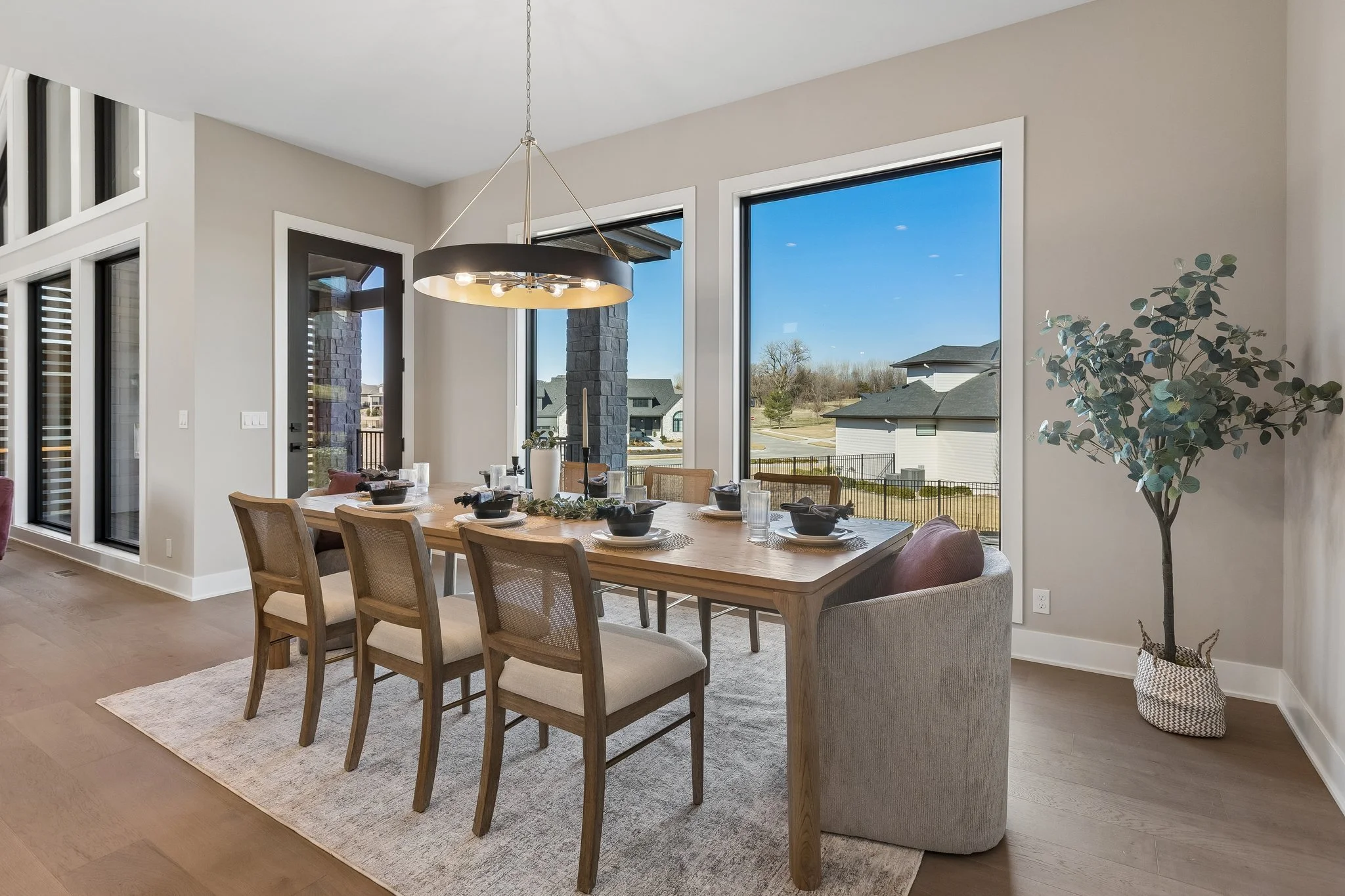 26-web-or-mls-8256 - 3538 S 210th Ave_026.jpg
