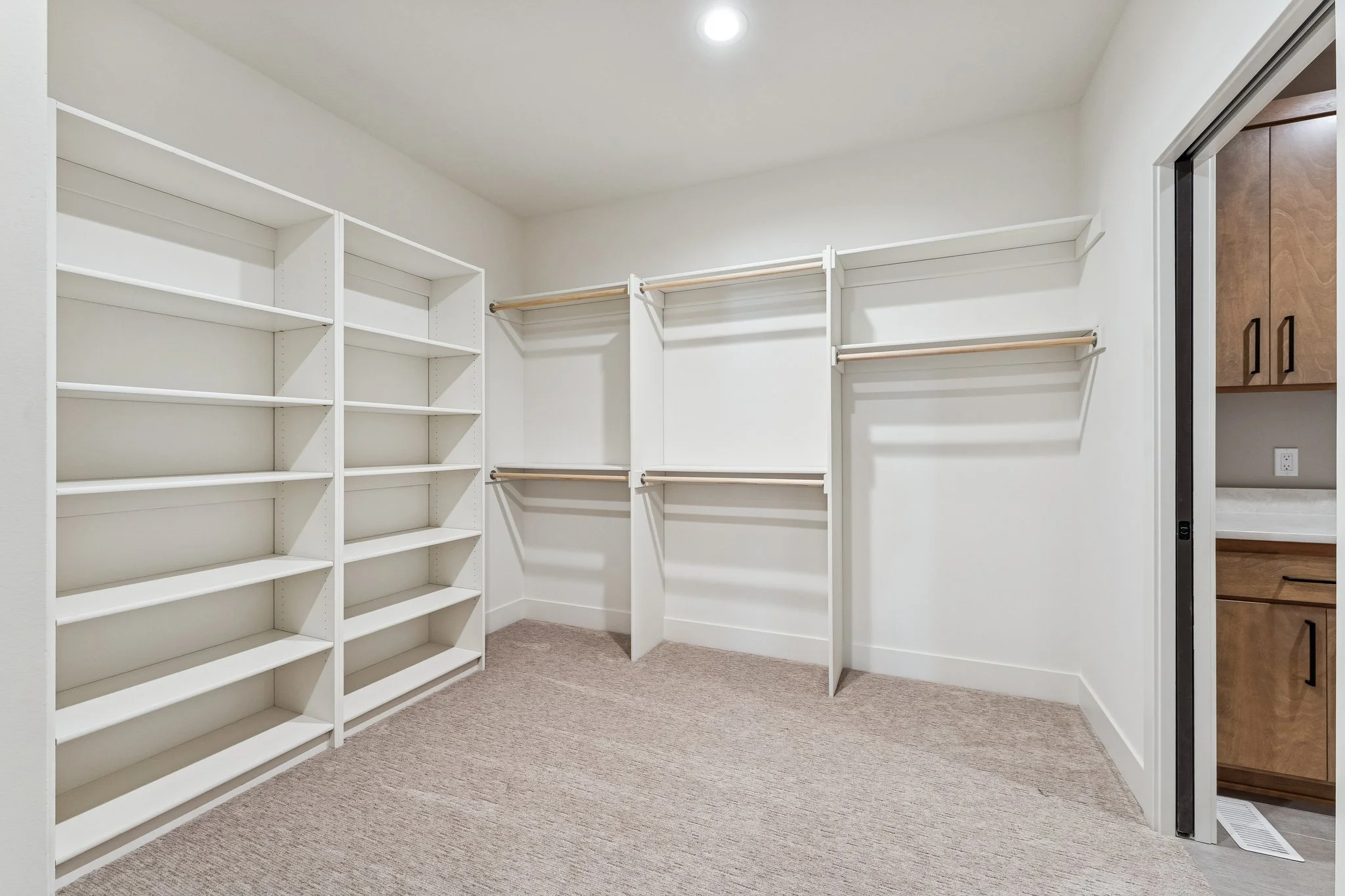 34-web-or-mls-8065 - 3538 S 210th Ave_034.jpg