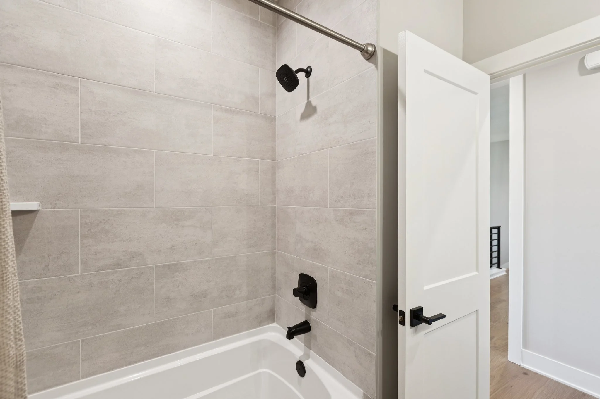 35-web-or-mls-7349 - 3321 S 212th St_035.jpg