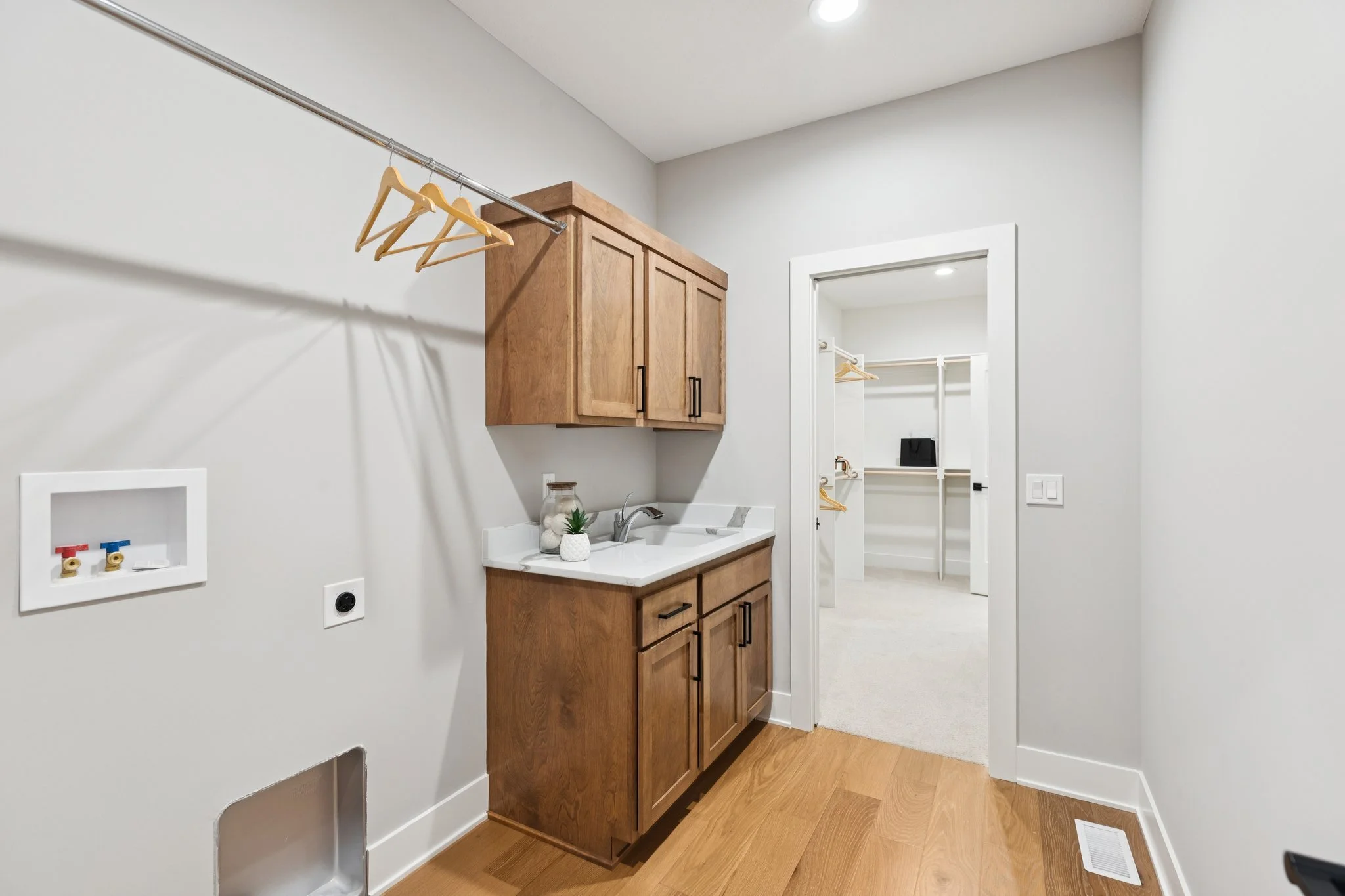 40-web-or-mls-7349 - 3321 S 212th St_040.jpg