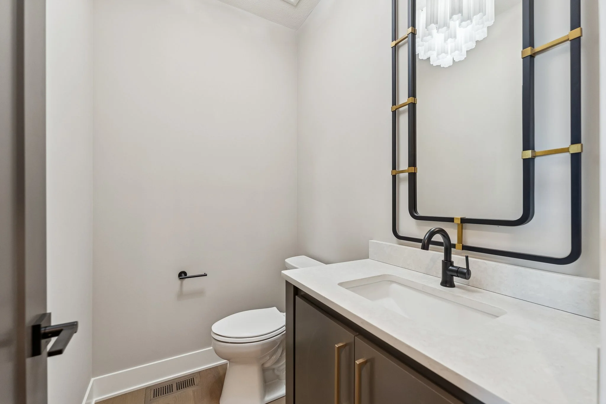 38-web-or-mls-8065 - 3538 S 210th Ave_038.jpg