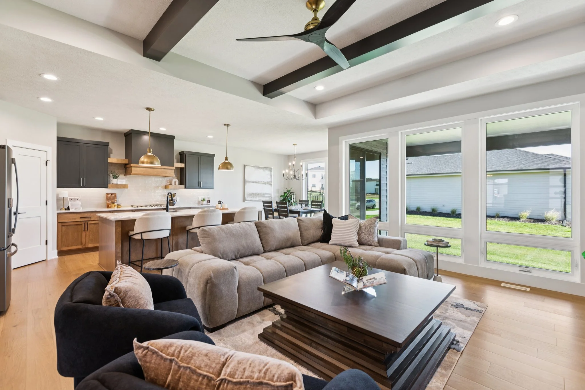 8-web-or-mls-7349 - 3321 S 212th St_008.jpg