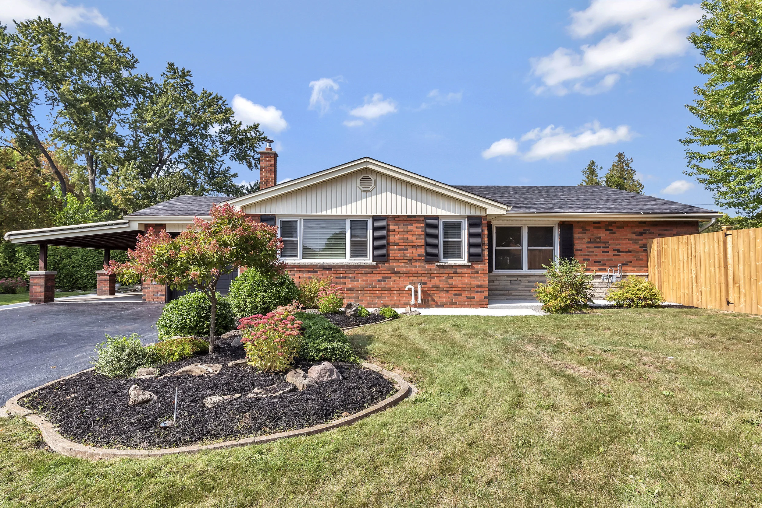 3185 Willow Ln_MyHomeViewer_002.jpg