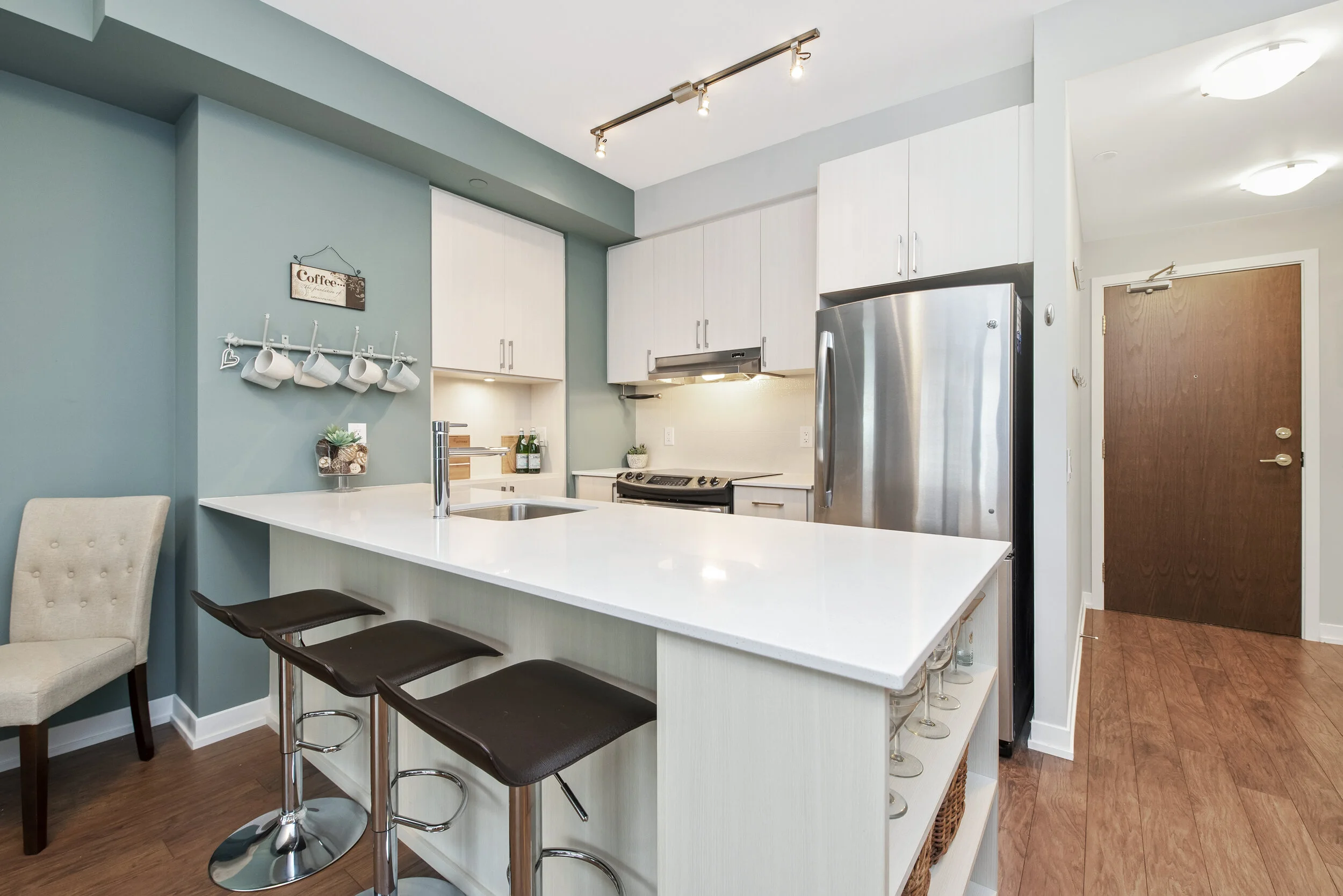 1470 Eglinton Ave W 2560_MyHomeViewer_009.jpg