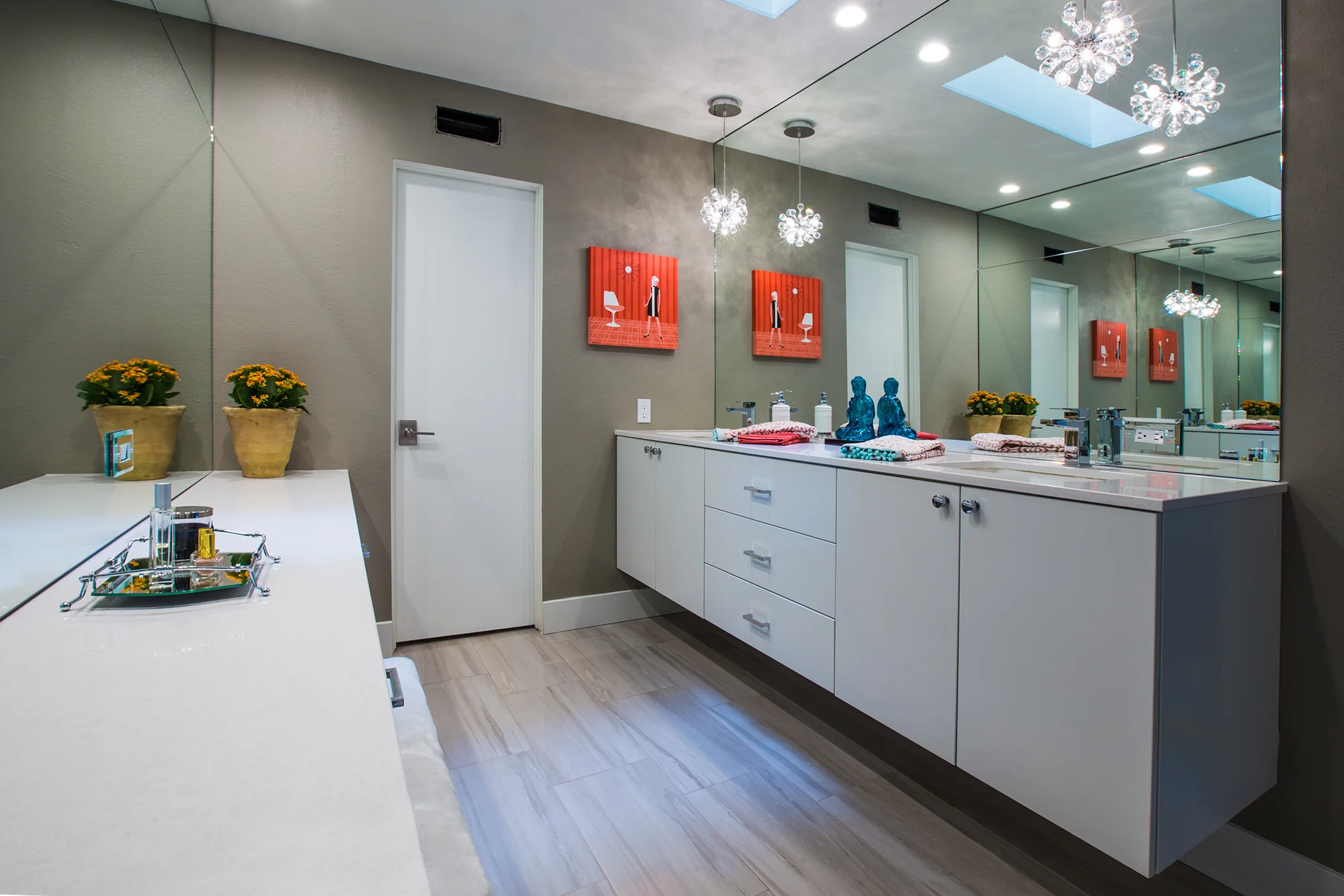 Moyalivingbathroom.jpg
