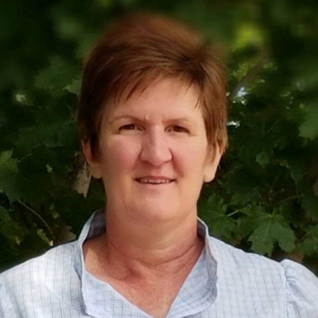 Alaina du’Monceaux, PTA Alaina is originally from Minnesota but lived in California for 20 years. She moved to Colorado Springs in 2017. Alaina entered the PTA field later than most. In 2013 she decided to go back to school after completing 20 years of providing childcare for a family in California. In addition to her PTA license, Alaina has a B.S. in Education and feels it has been an invaluable asset for educating her patients about their own health and recovery. With an innate passion for helping others, her interest in Physical Therapy was ignited while caring for her bed-bound mother. Alaina feels fortunate to be living in an area with such natural beauty and where the community is so friendly and welcoming.
