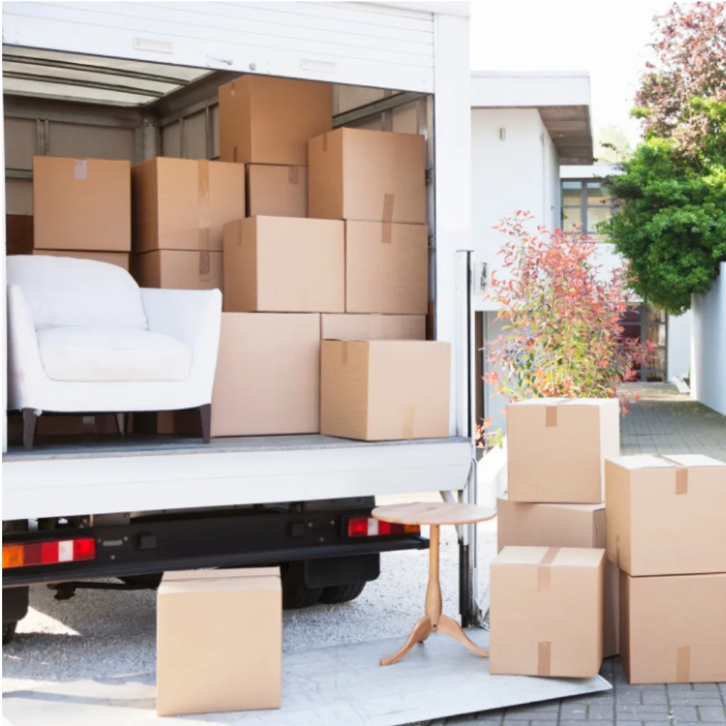 boxes-on-ground-near-moving-van-picture-id135385164 (1).jpg