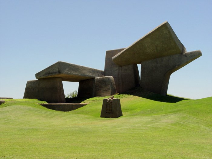 Article about The Henge in Southwest Contemporary
