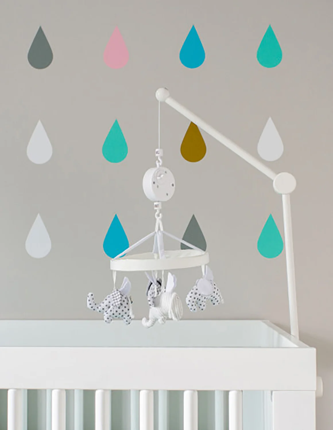 Vivian's Nursery by Evelyn Lee Interiors 3.jpg