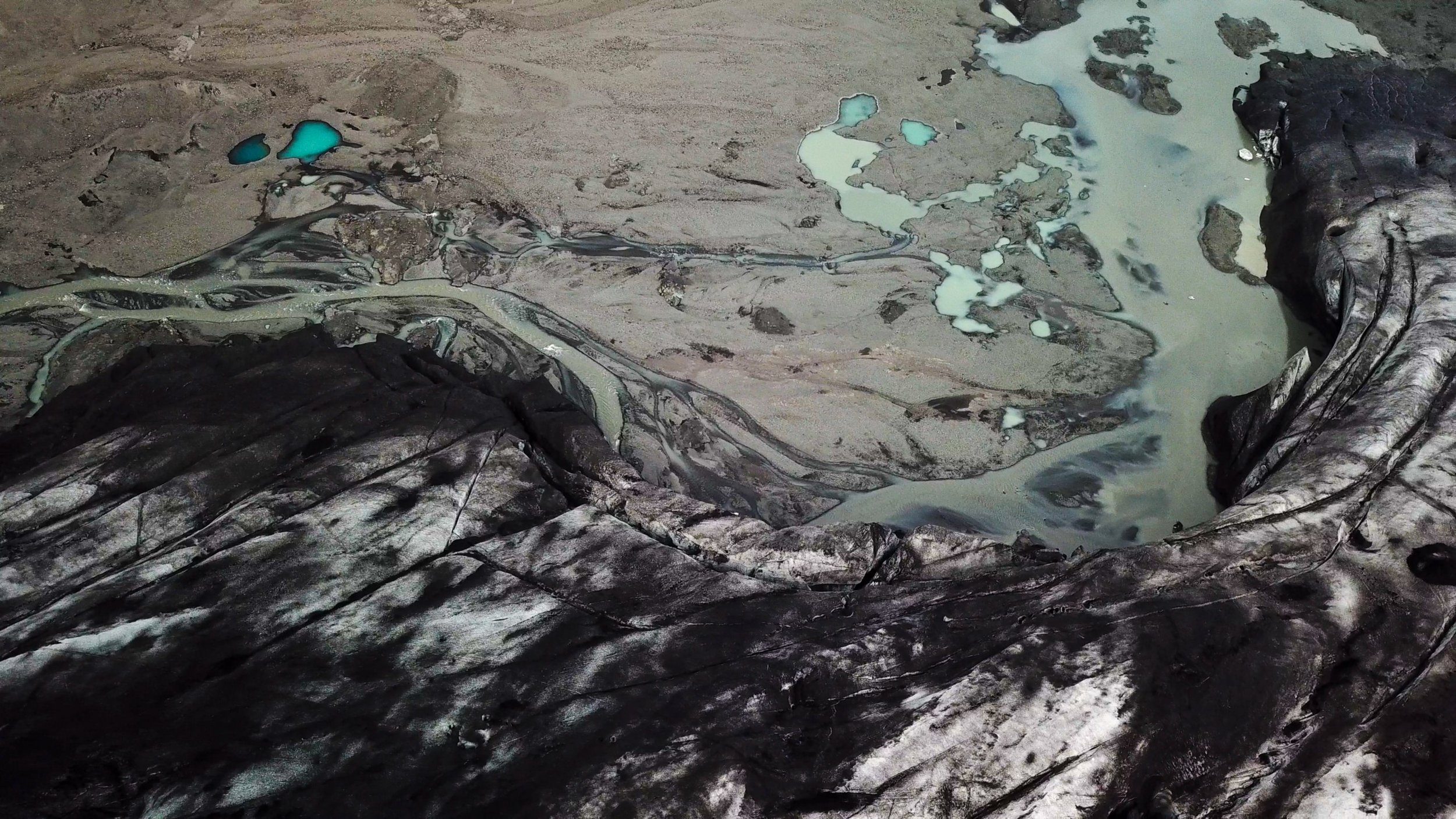 The southern margin of the glacier Breiðamerkurjökull. Photo: Joe Tighe