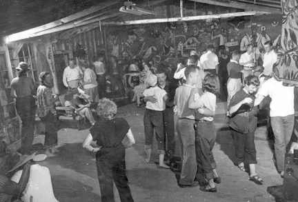 Ether in The Attic - Episode #111: A smattering of dance fuzz served on a chrome platter. - 20160125