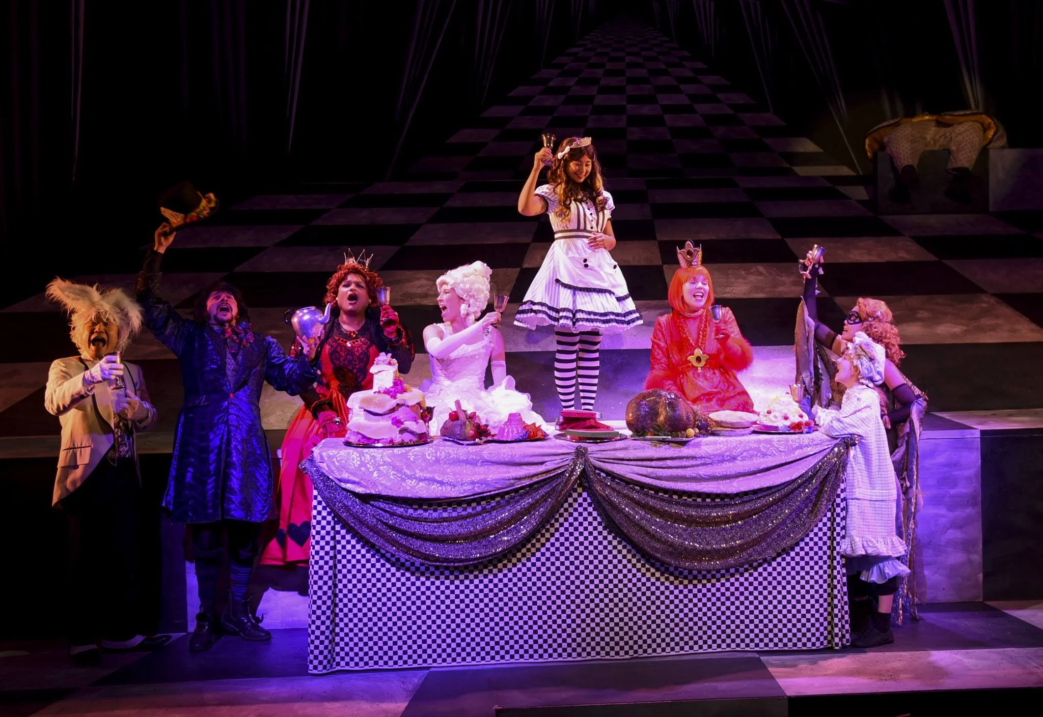 Alice In Wonderland Takes the Stage for Another 2 Nights!