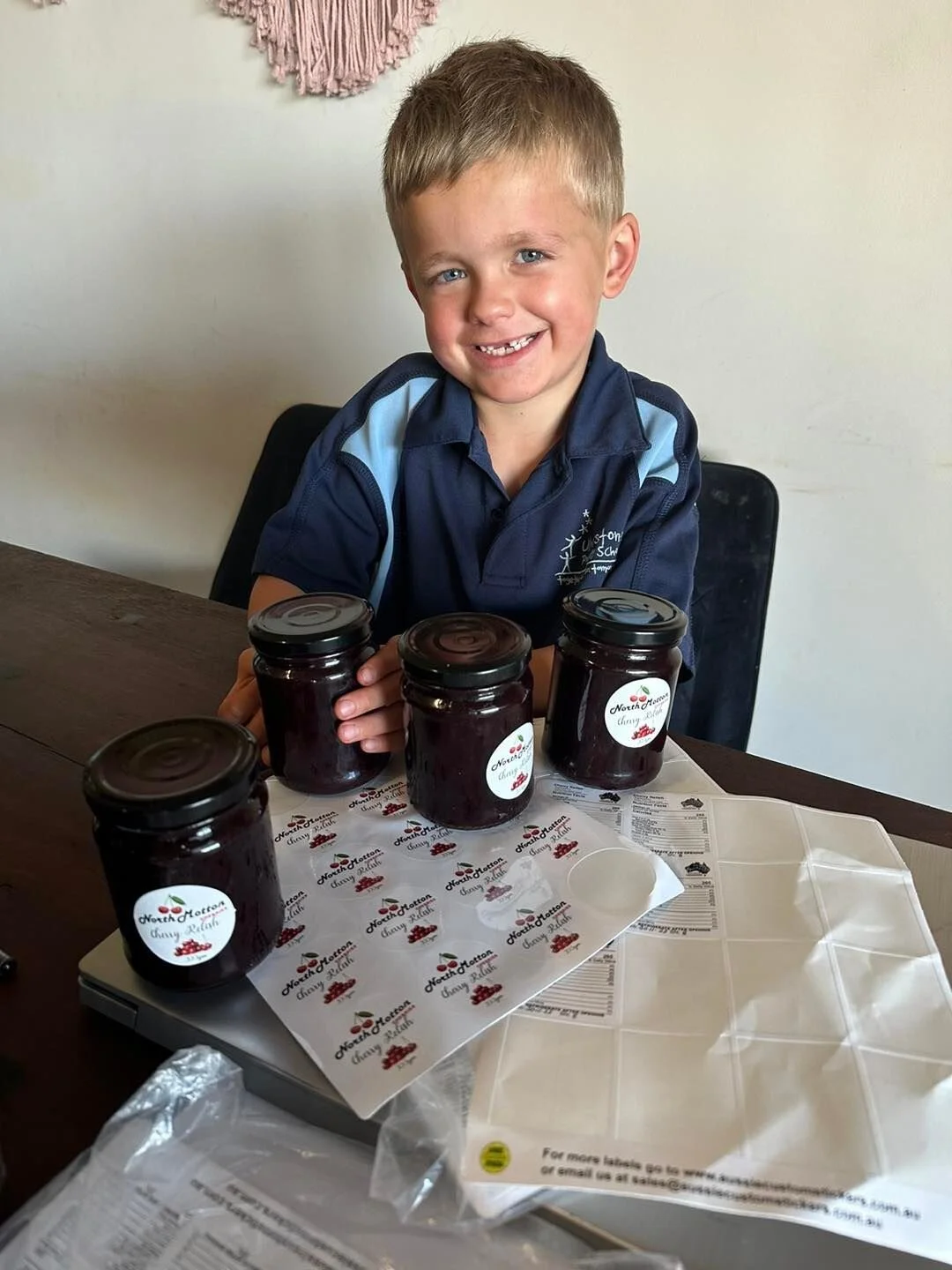 55DD9272-47BB-49FE-A4BD-B66BEA4082A8