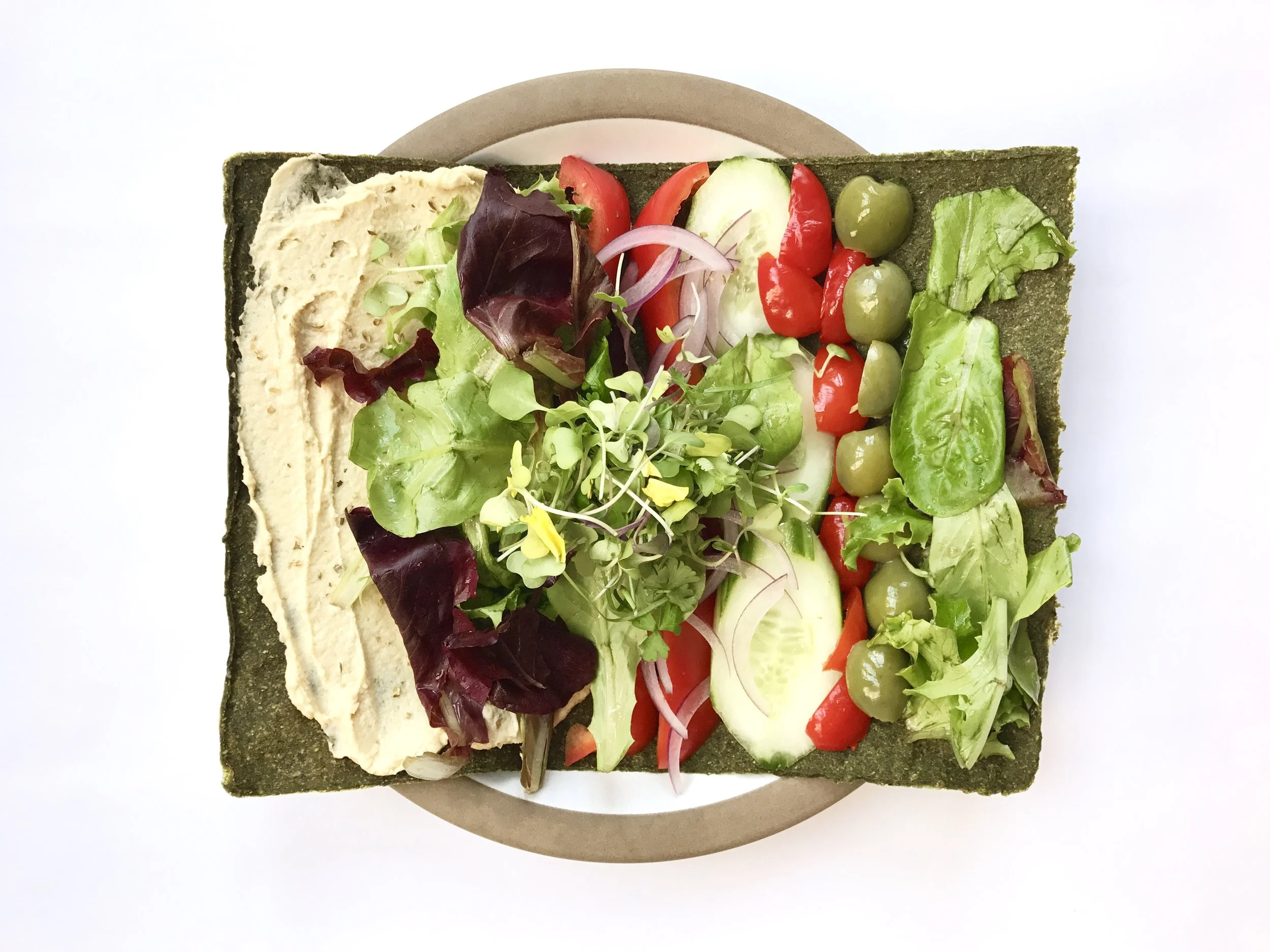 QUICK LUNCH RECIPE + BRAND REVIEW: MEDITERRANEAN VEGGIE WRAP
