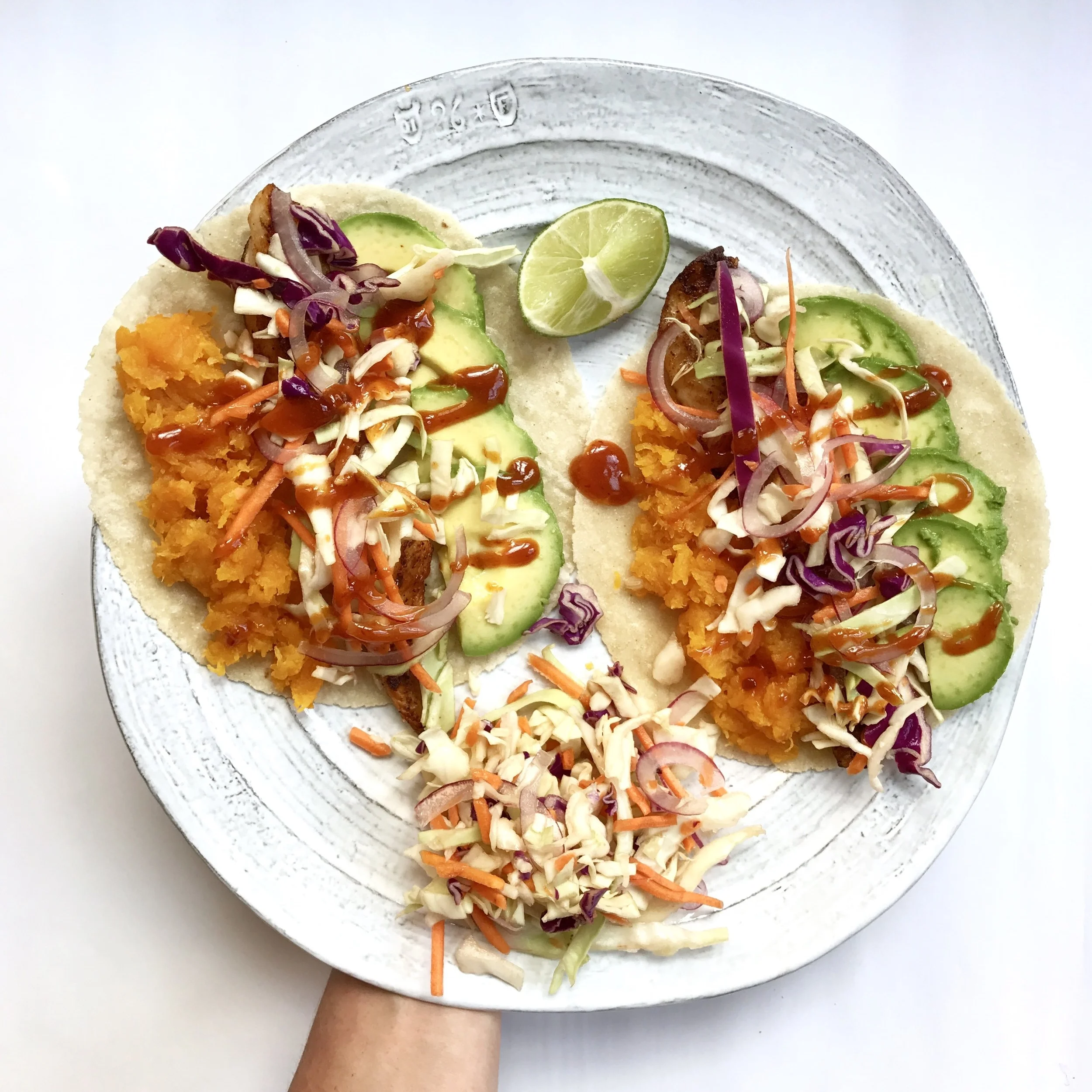 QUICK LUNCH RECIPE + BRAND REVIEW: 10 MINUTE FISH TACOS