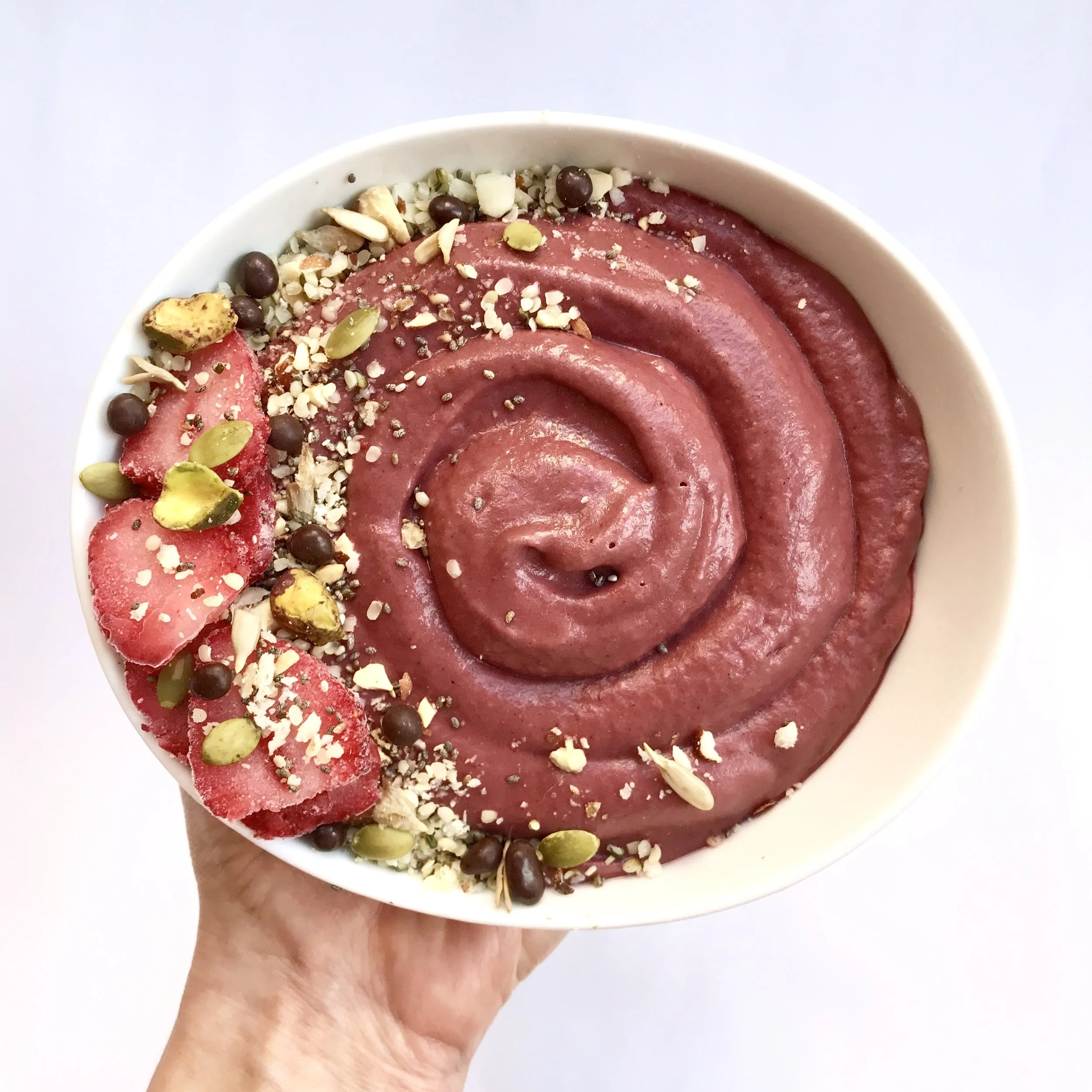 AMAZE-BOWL SMOOTHIE RECIPE: STRAWBERRY ACAI DREAM