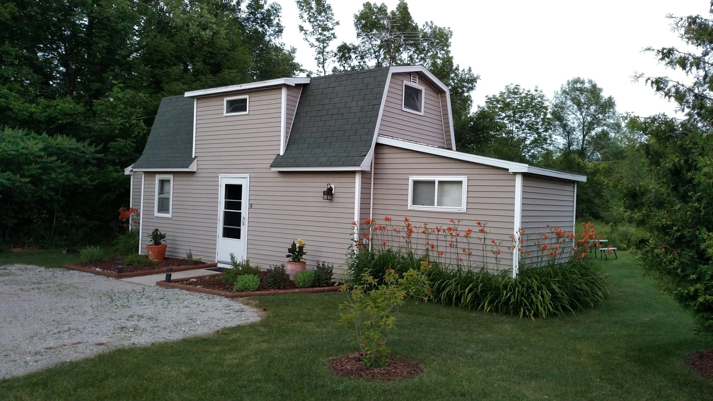 Outback Cottages