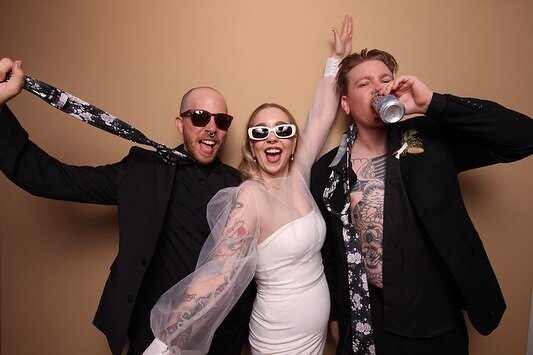 What a wonderful weekend! Best wedding ever! Congratulations to my lil sis @dakotahbergeron and my new brother @vverdnv