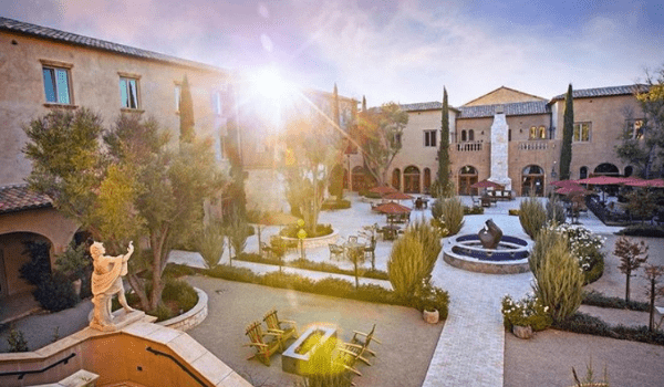 3 First-Class Places To Stay For The Holidays On The Central Coast