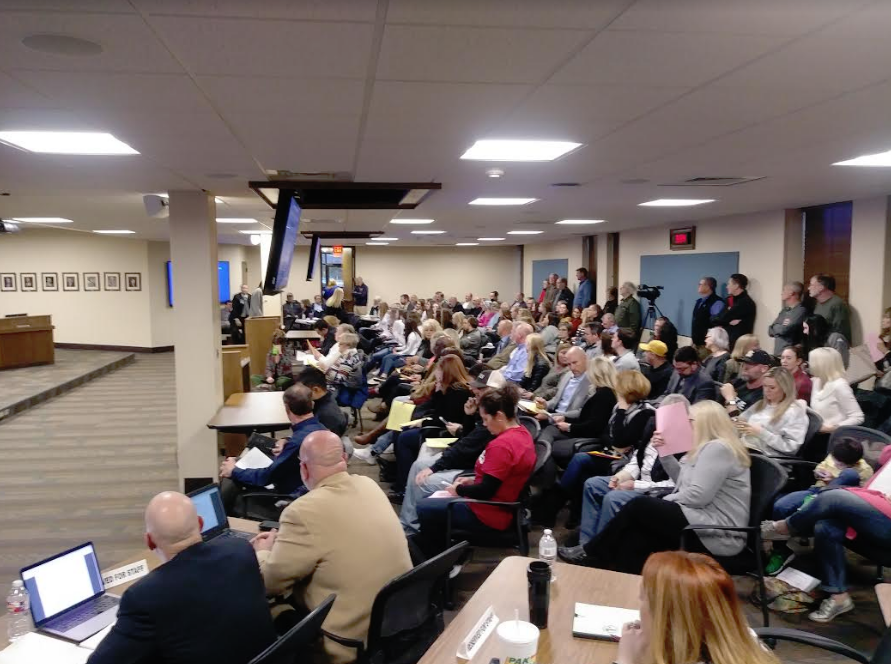 AISD Meeing Crowd/Photo by Tom Warren