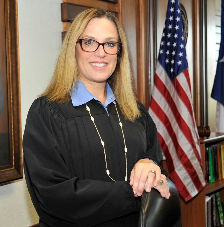 Profile (Democrat) Amy Clark Meachum, Chief Justice Supreme Court — The Amarillo Pioneer
