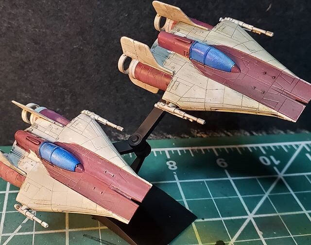 Finished a pair of #Bandai  #A-wings.  I think I did a pretty good job weathering them for my second attempt. #spaceship #starwars #scalemodelkit #miniatures #quarantinefun