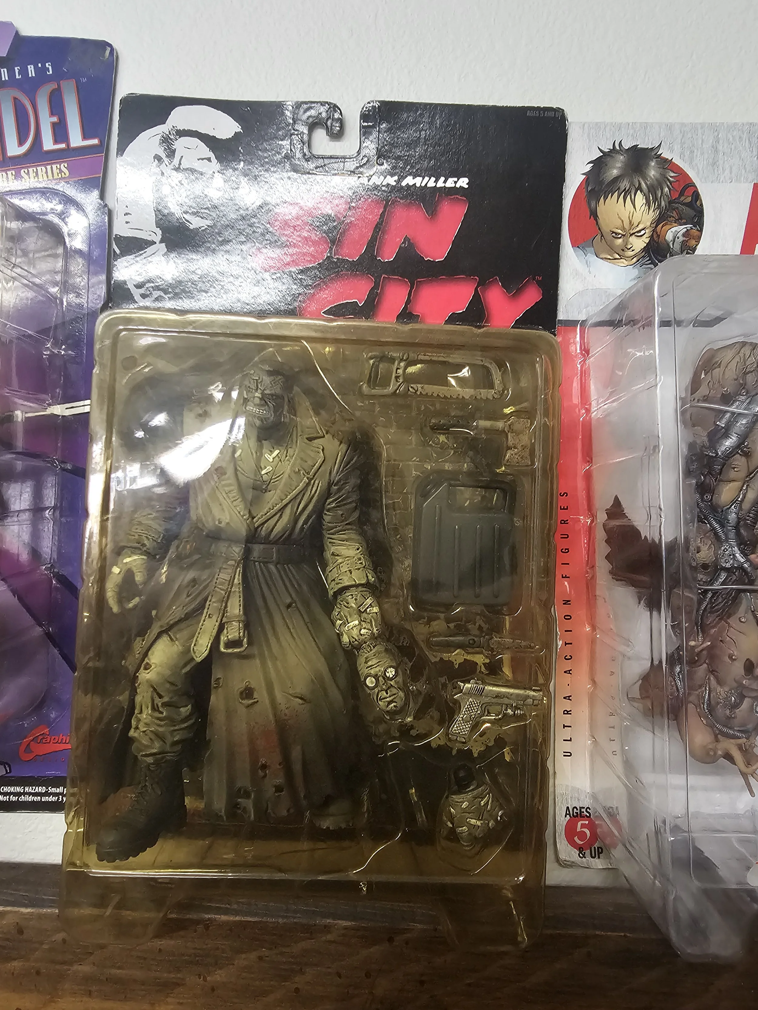 Marv Action Figure from the Comic (and Movie) SIN CITY, by MACFARLANE TOYS. (1994)