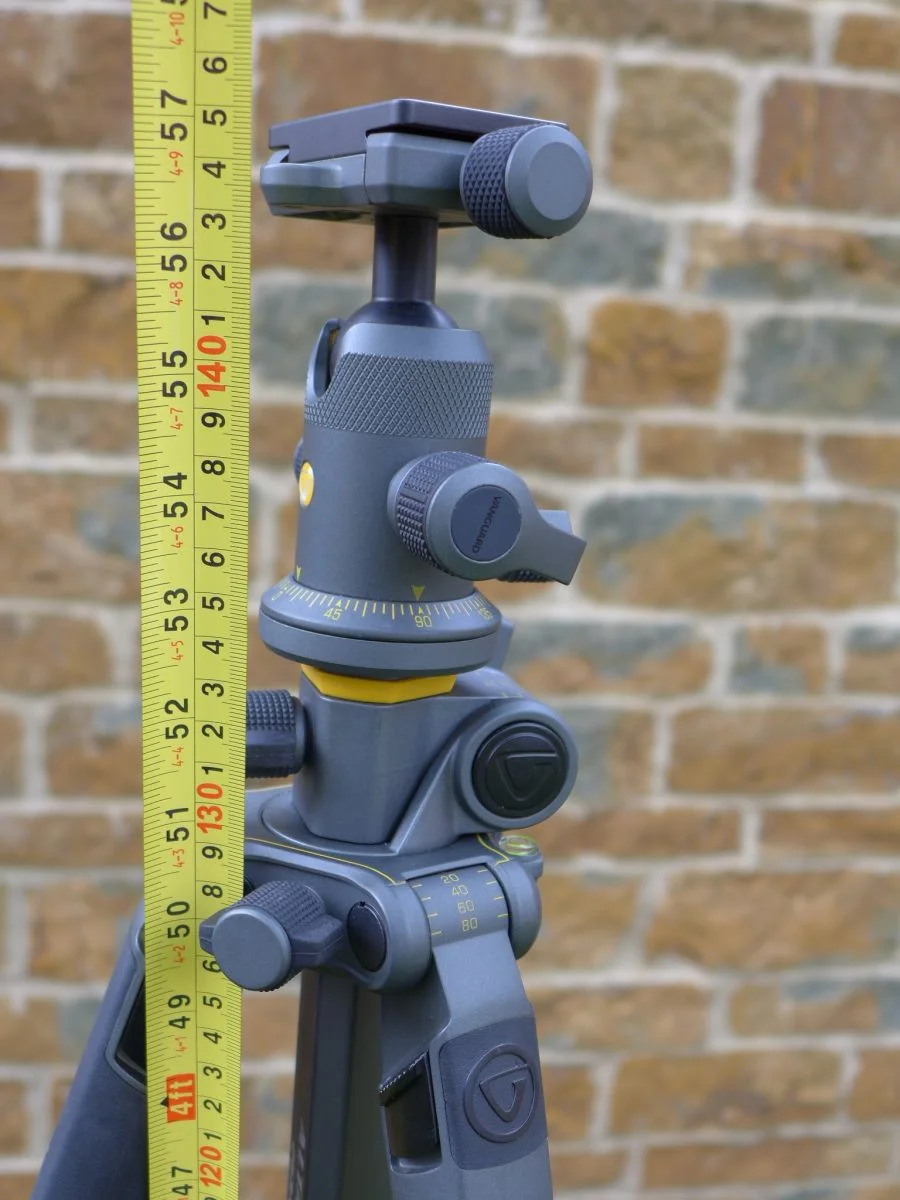 Height with retracted center column