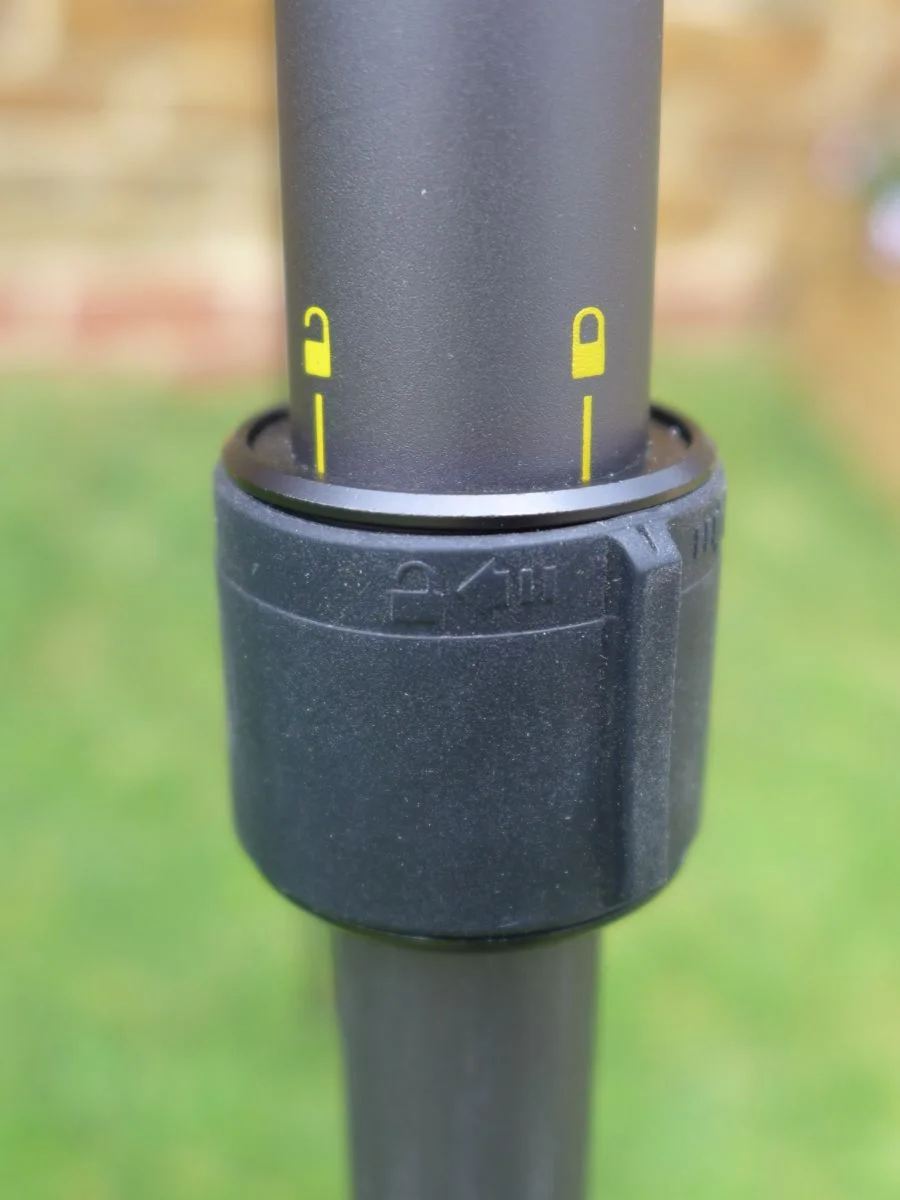 Twist lock