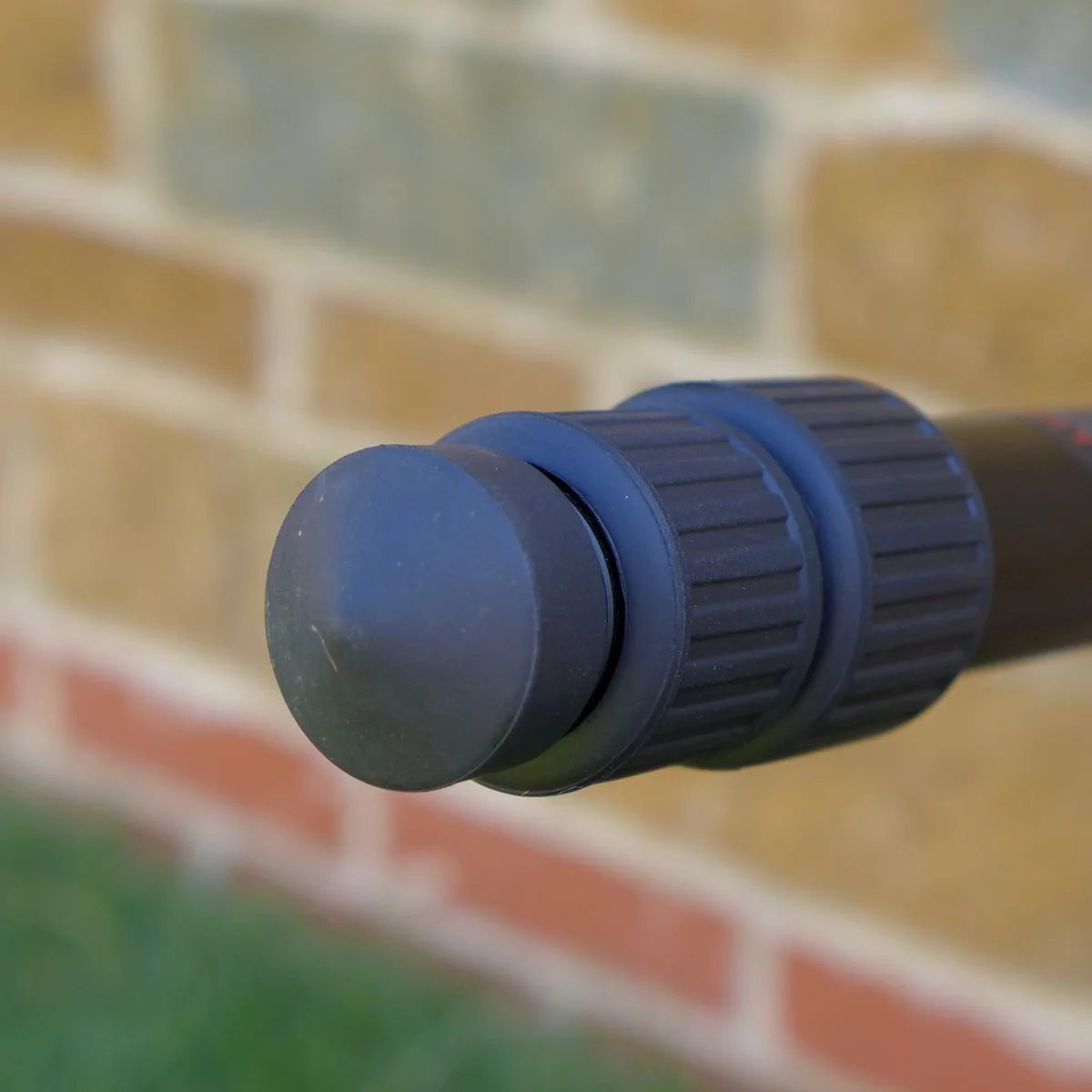 Rubber feet can be unscrewed and replaced with the included stainless steel spikes