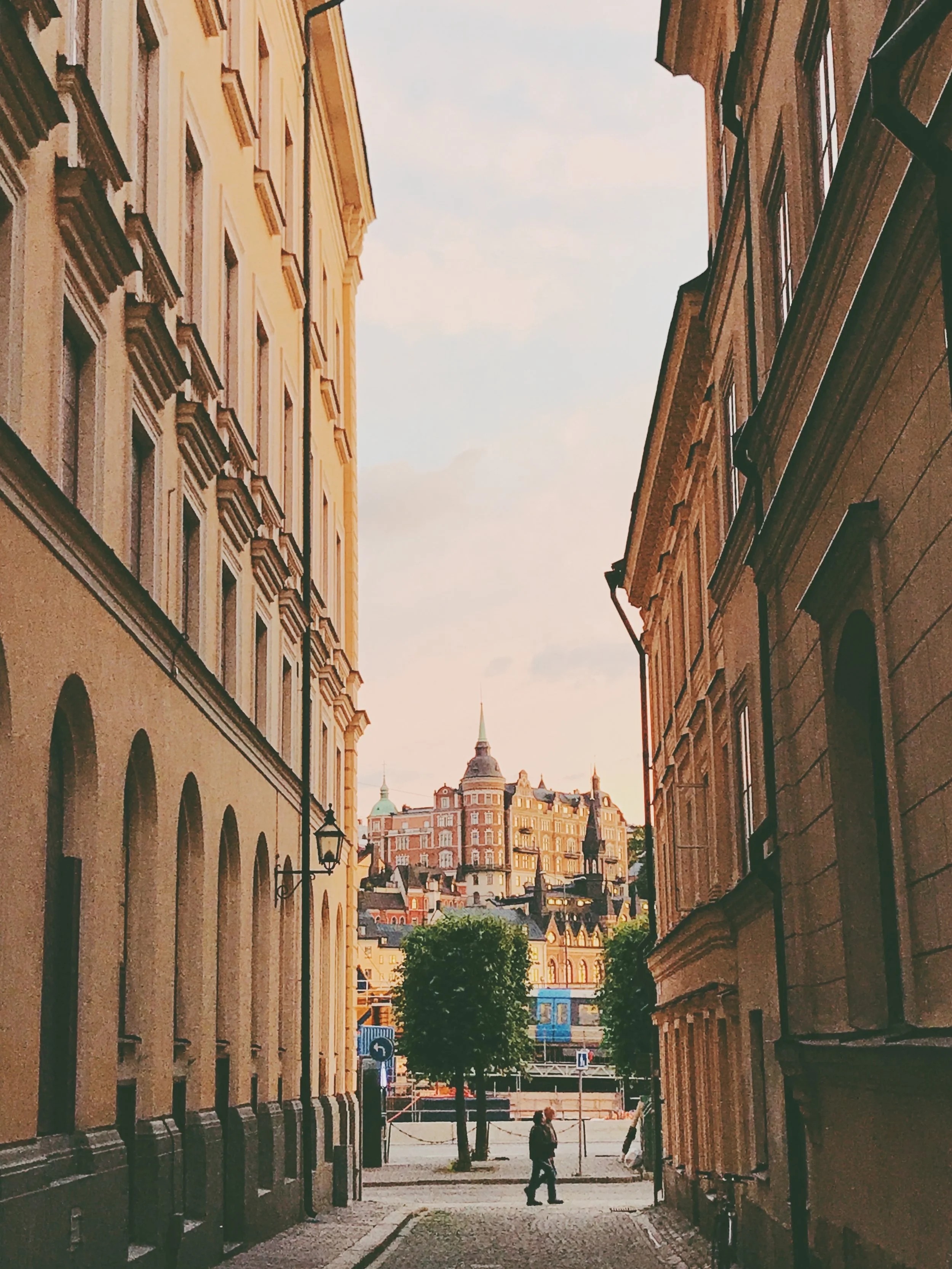 One evening we took a long walk after dinner into Gamla Stan. It was GORGEOUS.
