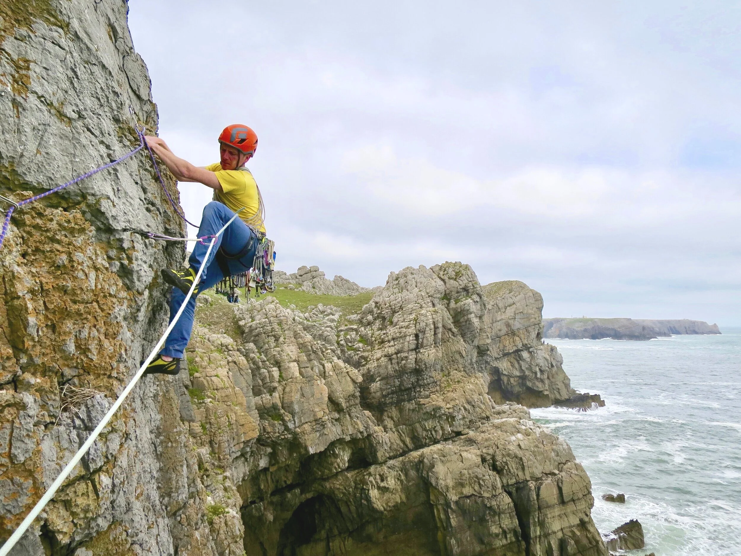 BOOK YOUR ROCK CLIMBING COURSE IN PEMBROKESHIRE TODAY — Climb Pembroke