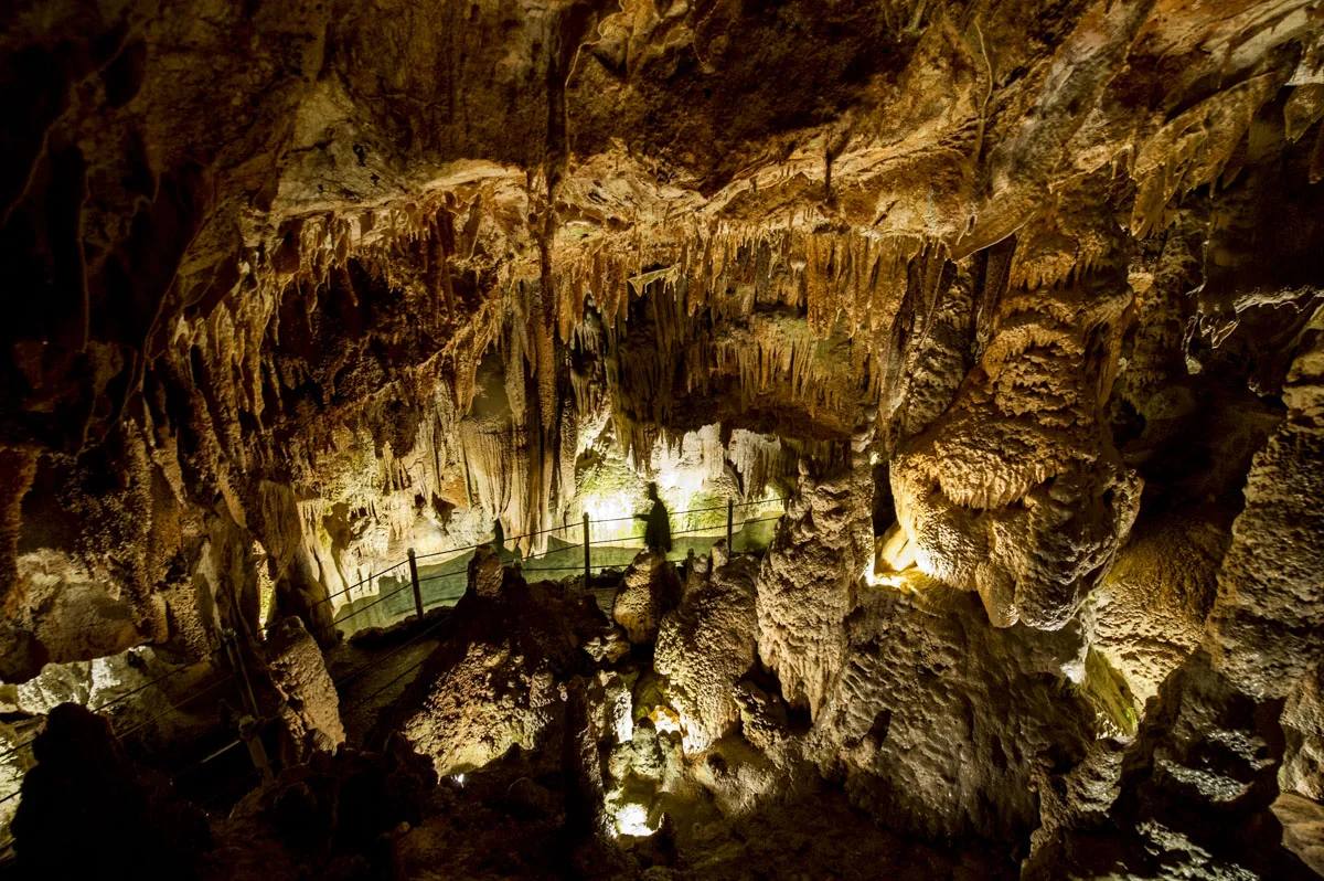  Grutas de Santo AntÛnio. RUI MIGUEL PEDROSA / SLIDESHOW 