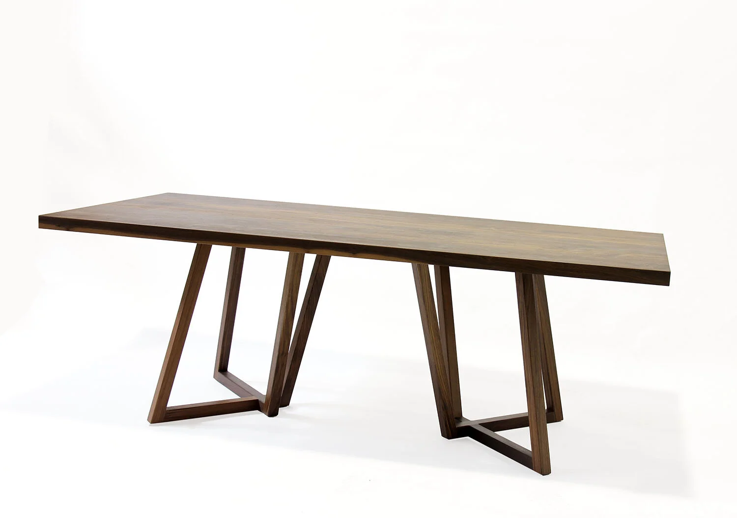 BD_2018_Table_CrossV_walnut_angle.jpg