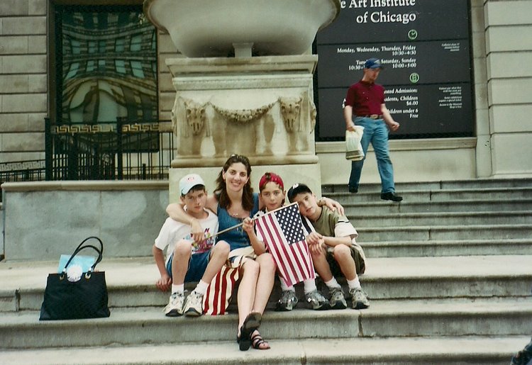 maka+and+boys,+in+chicago,+2004.jpg