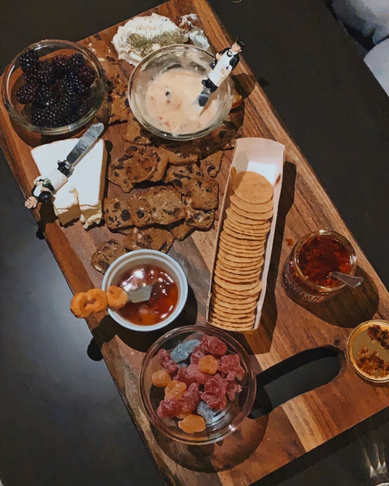 A charcuterie board kind-of-evening ✨ you truly can&rsquo;t beat an array of  @traderjoes goodies, chill music &amp; good company 😌