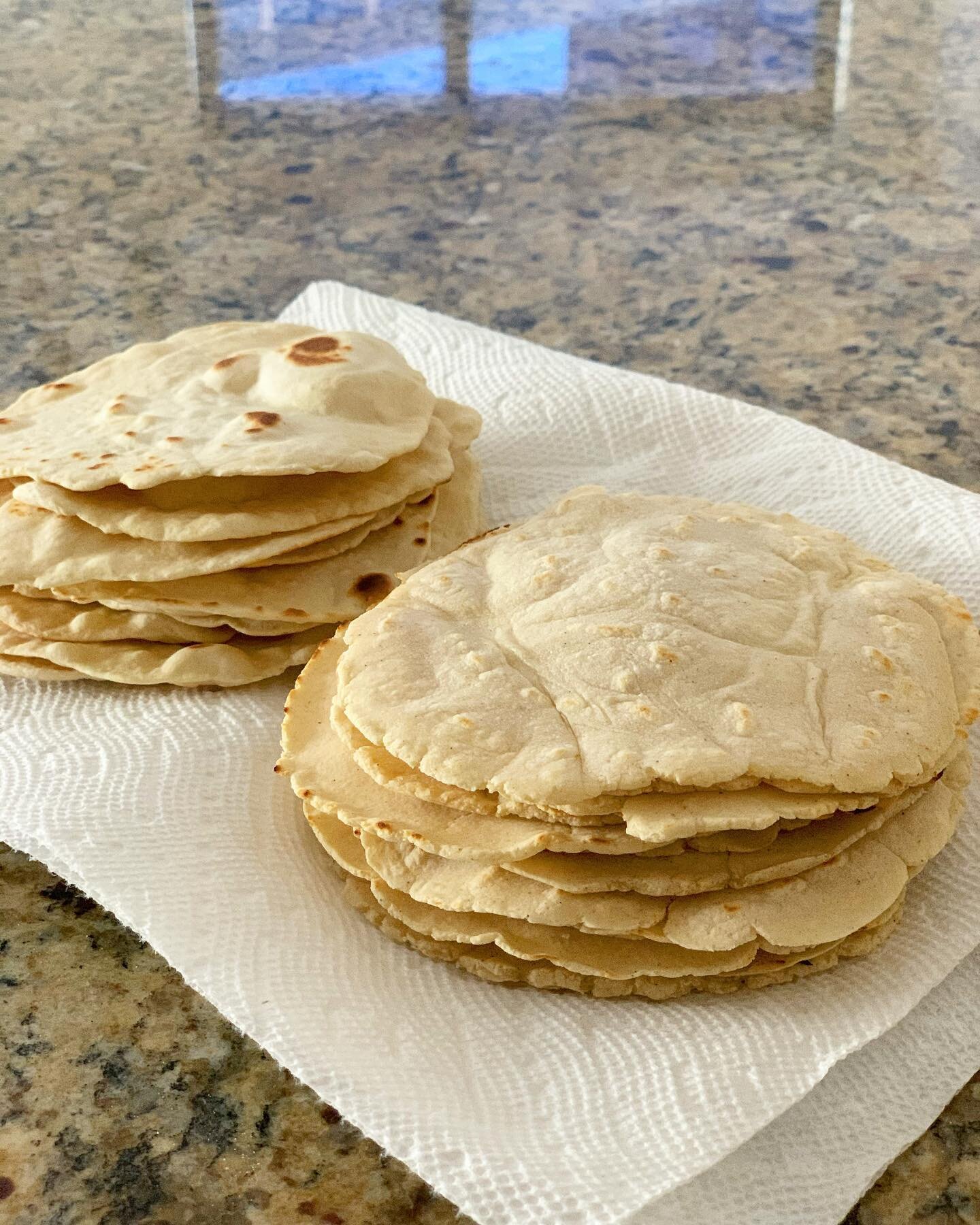 Homemade flour &amp; corn tortillas 😋 so delicious yet very simple and easy to achieve!
