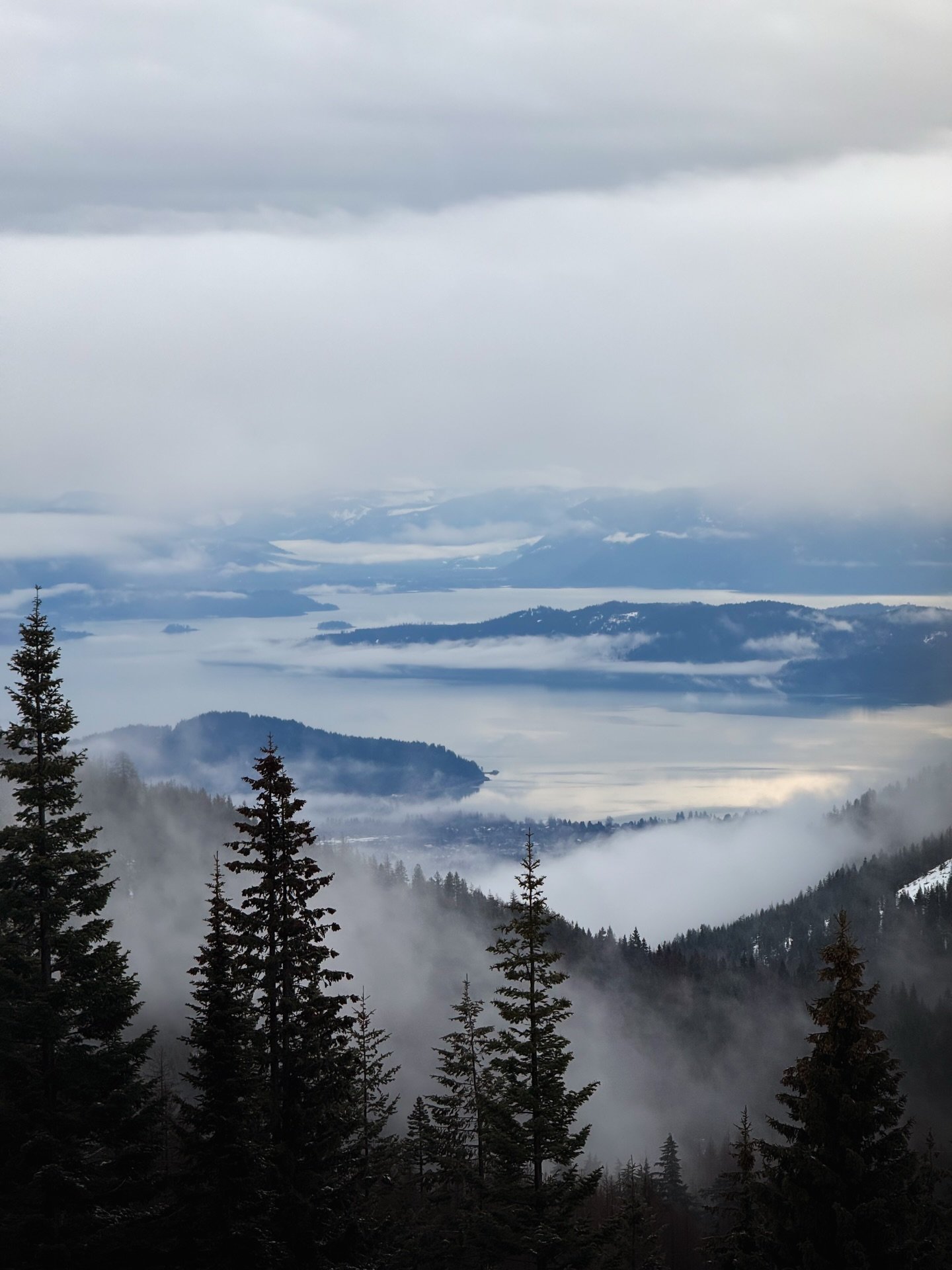 livin&rsquo; life in the snow lane ❄️😌🧡