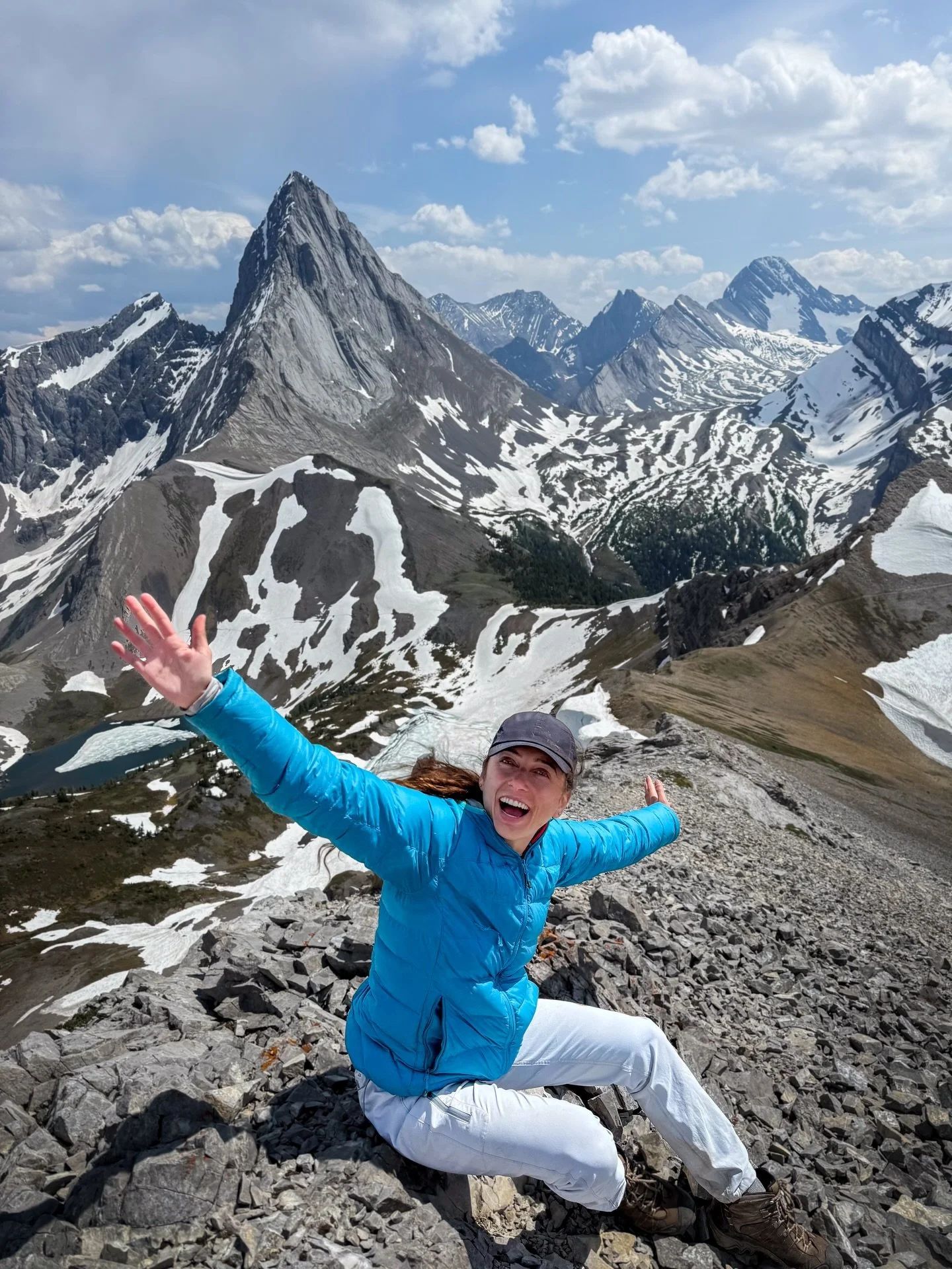 one of the most insane views from 2025 🏔️ (&amp; yes I know my pocket is unzipped)