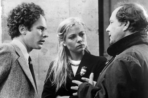 2_8_0_1293280_badtimingartgarfunkeltheresarusselldirectornicolasroegonset1980_creditworldnorthalcourtesyeverettcollection_hbhwjb_986153.jpg