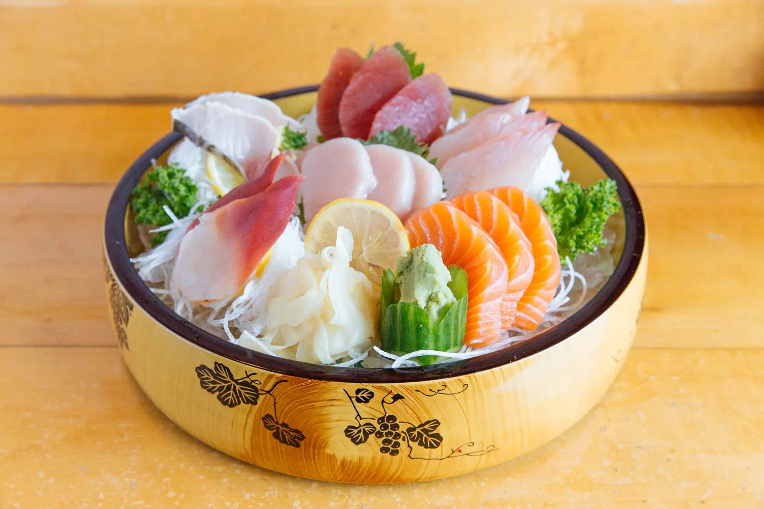 Mikado_Nov2016-SashimiPlatters1.jpg