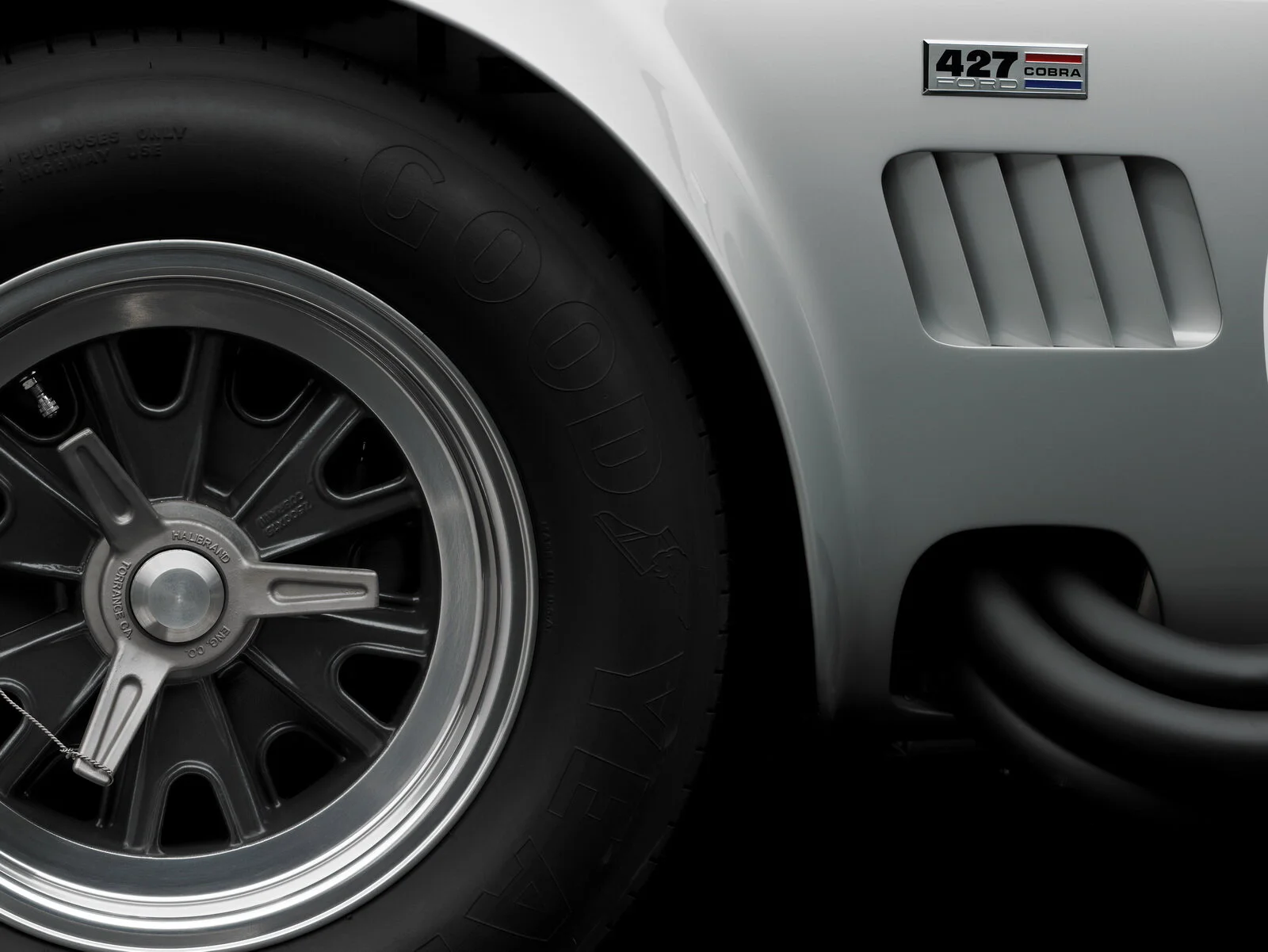 shelby-cobra-427-is-up-for-sale_100638131_h.jpg