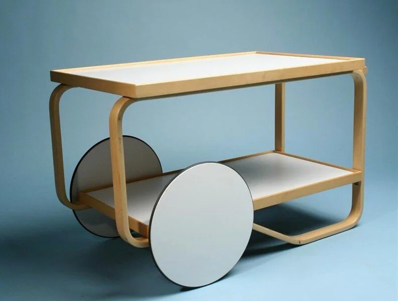 Tea Trolley (1936)