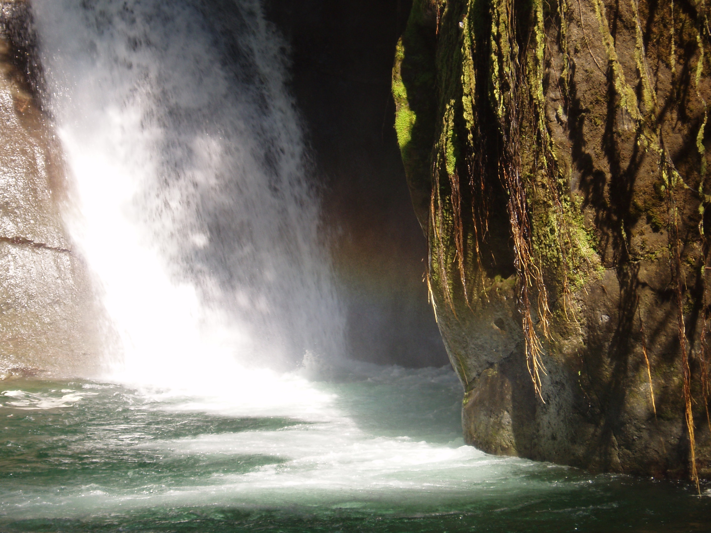 It Is Possible To Take A Guided Hike To This Beautiful Waterfall On The Vereh River. The Hike Is Not Groomed And Is Difficult. $28 or ¢15,000colones paid to your Guide.
