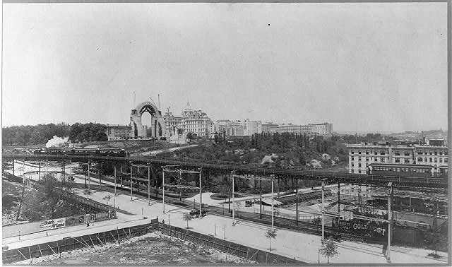 John the Divine in 1902 with 110th and Morningside Park in the foreground (Credit: Dolkart 51, and Library of Congress)