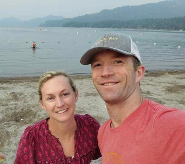 Two champion swimmers in one picture, amazing. Here they are after they won their AG races in the open water swim race! Wendy has shown Ryan the way to swimming fast and they are a power-duo!