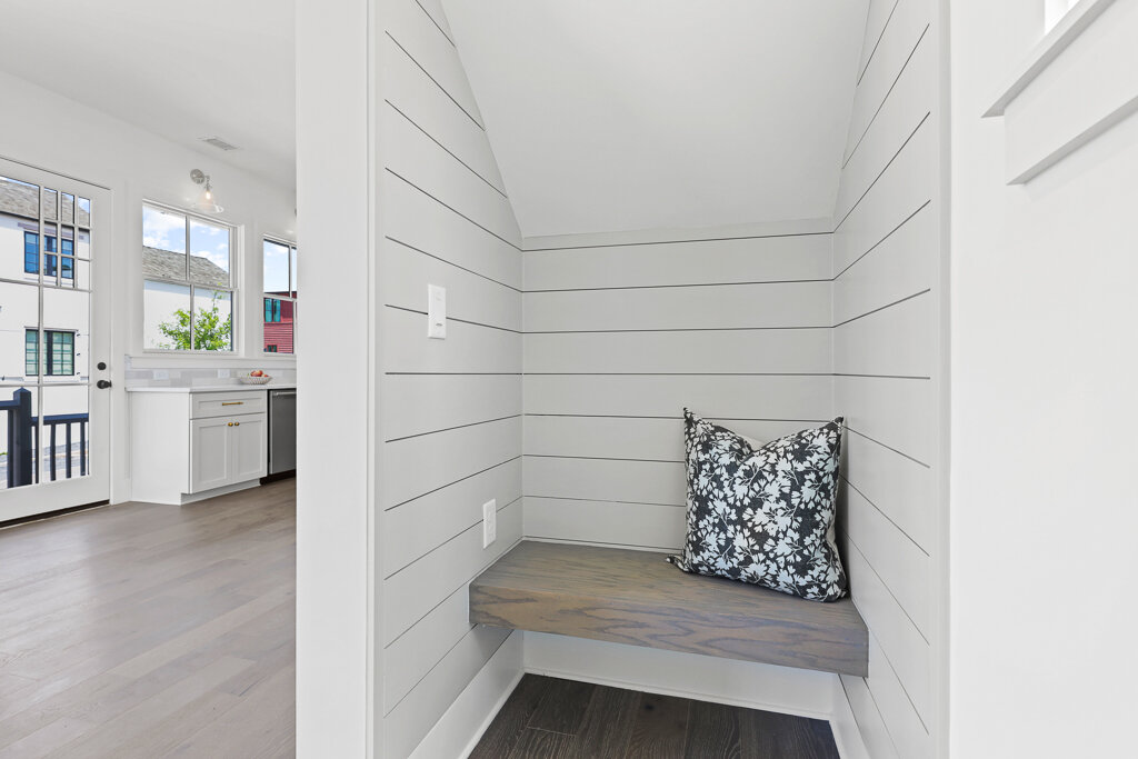 LaRucheCreative-215HighStreet-4.jpg