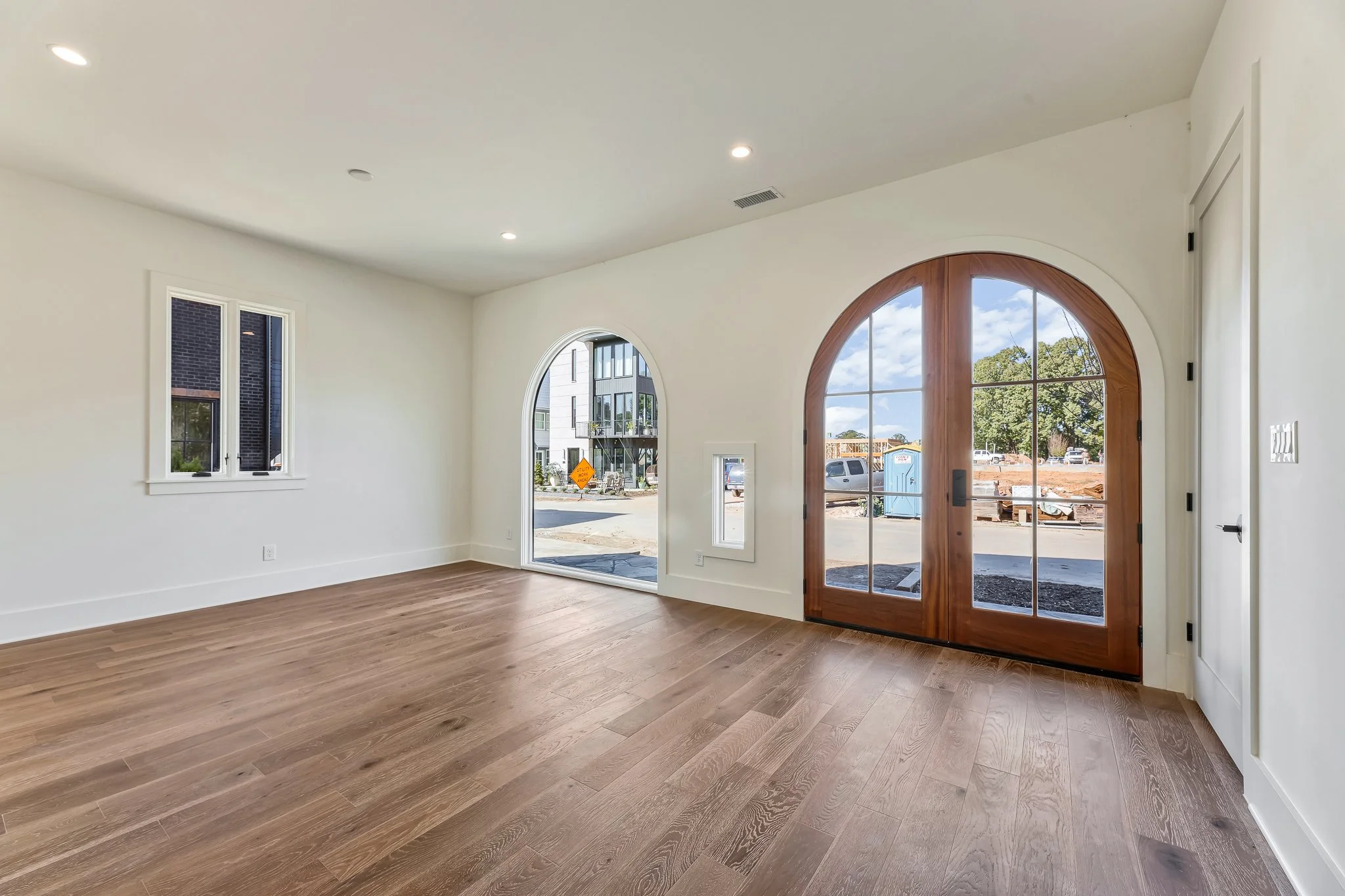 LaRuche_Builder_RSmith_330_High_Street-05.jpg
