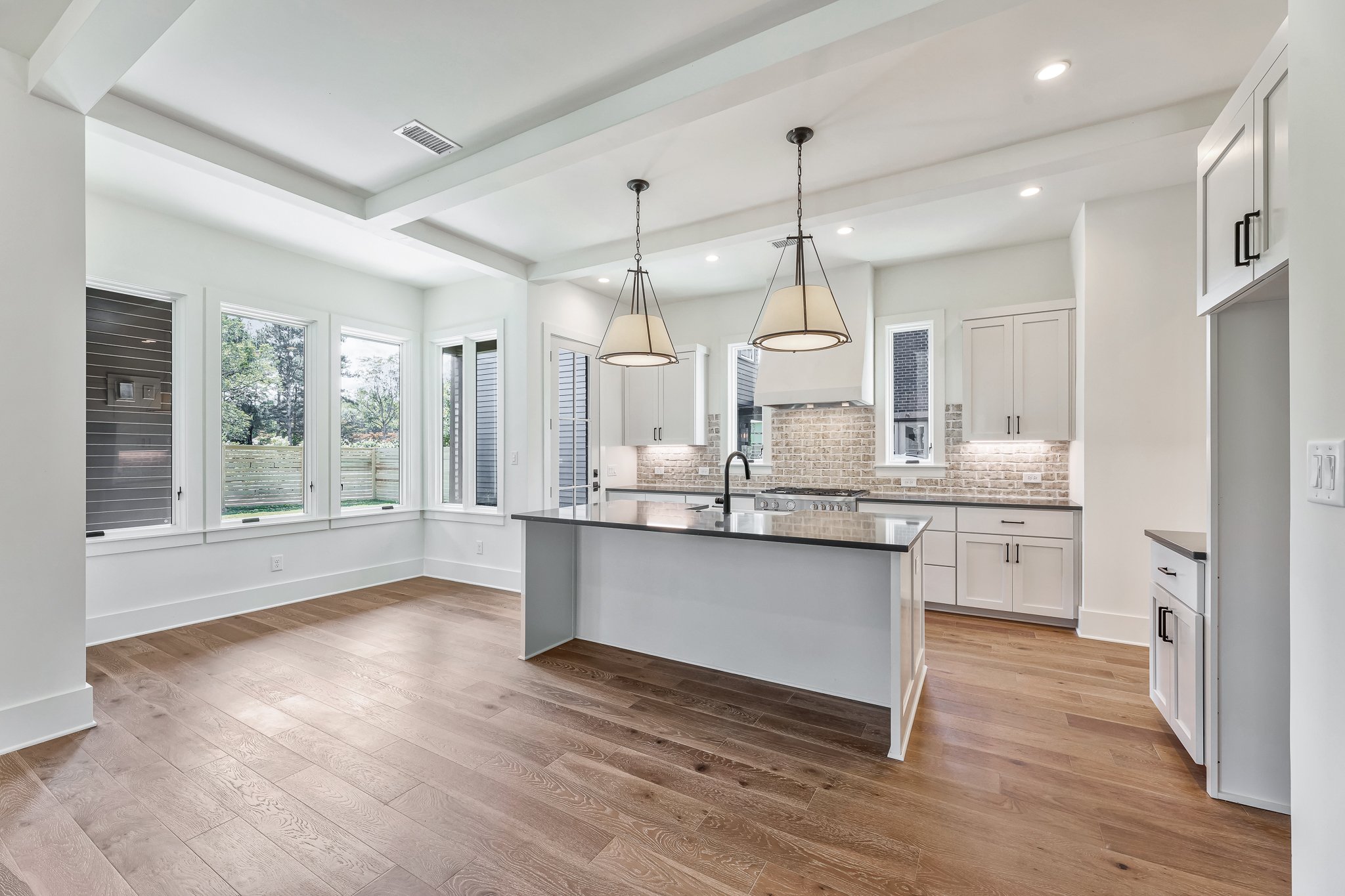 LaRuche_Builder_RSmith_330_High_Street-13.jpg